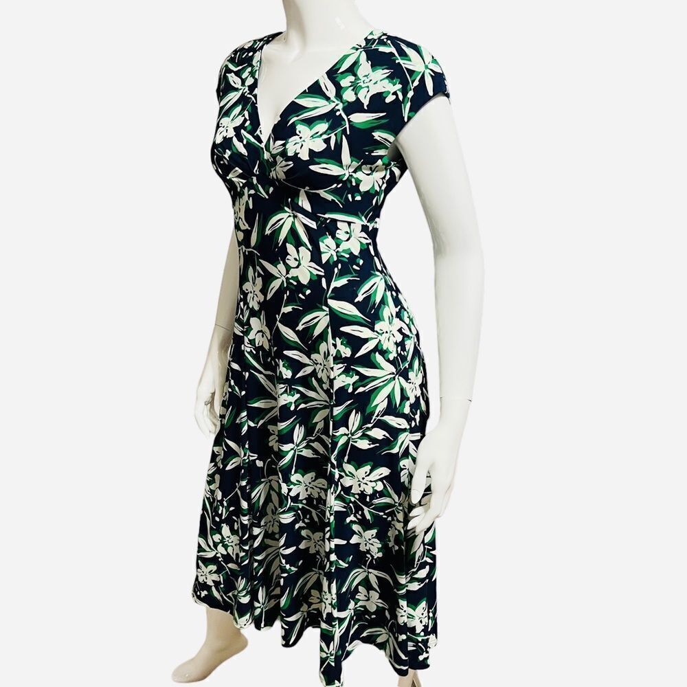 SALE  $15.00 Vintage Chaps Floral Midi Dress size Small